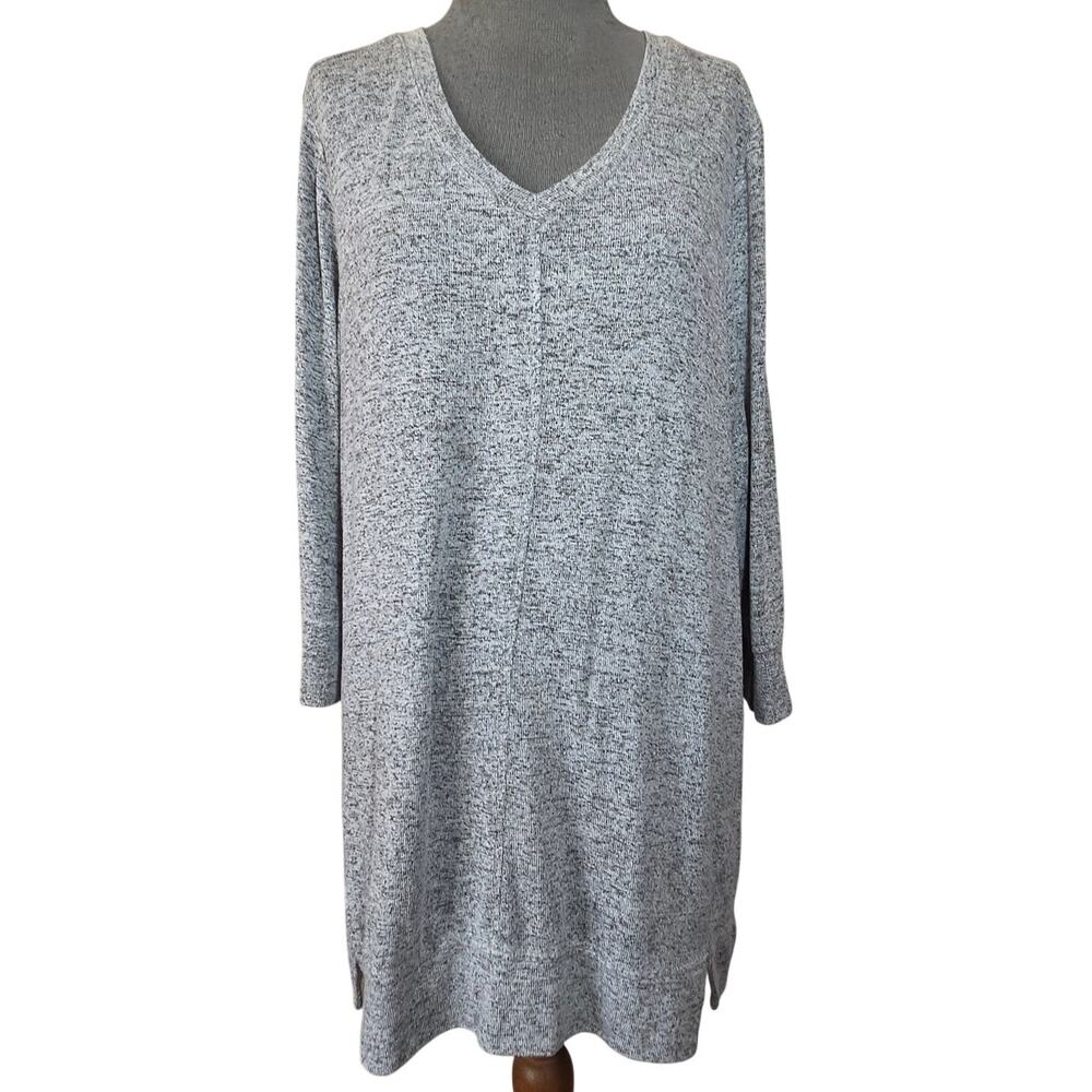 Christopher & Banks Gray V Neck Top Size XL